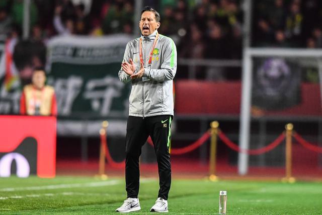 记者：北控正与马布里深入沟通 邀其重新执教